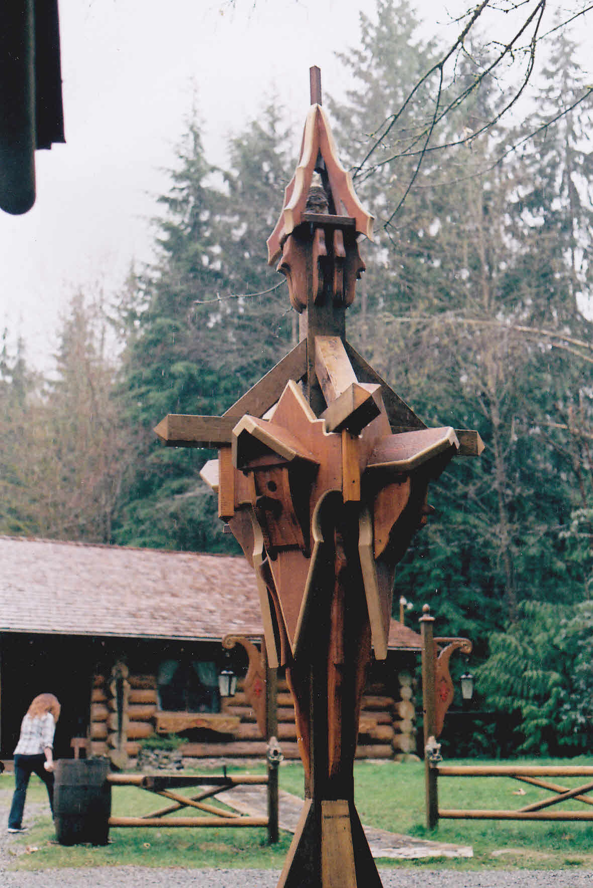 Custom birdhouse design 7