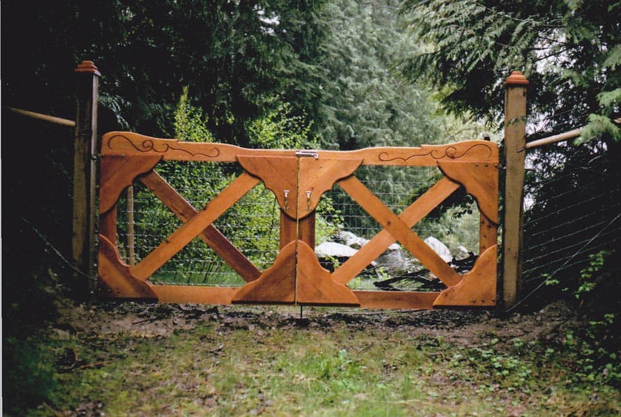 Custom wood gate design 2