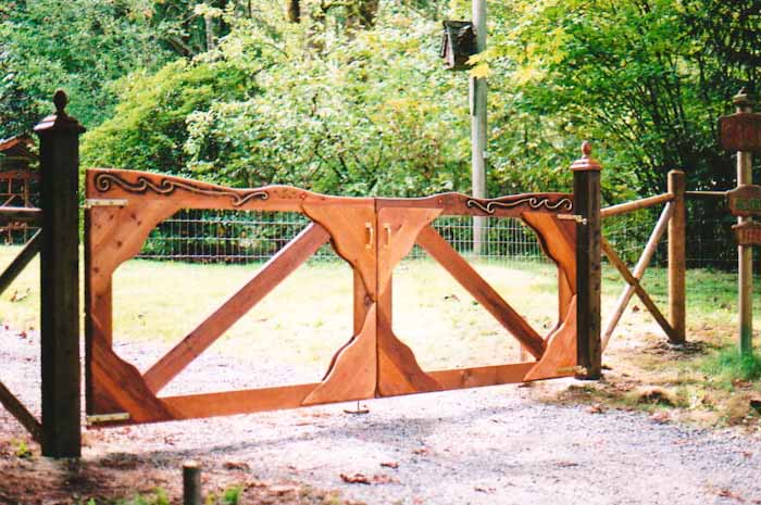 Custom wood gate design 16