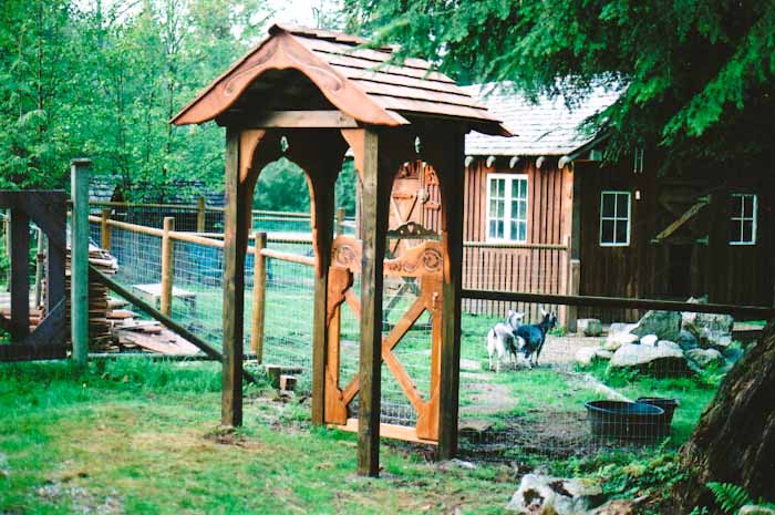 Custom wood gate design 17