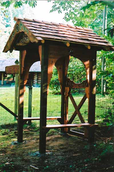 Custom wood gate design 18