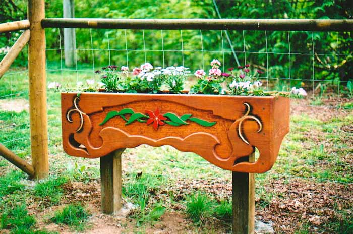 Landscaping feature 18